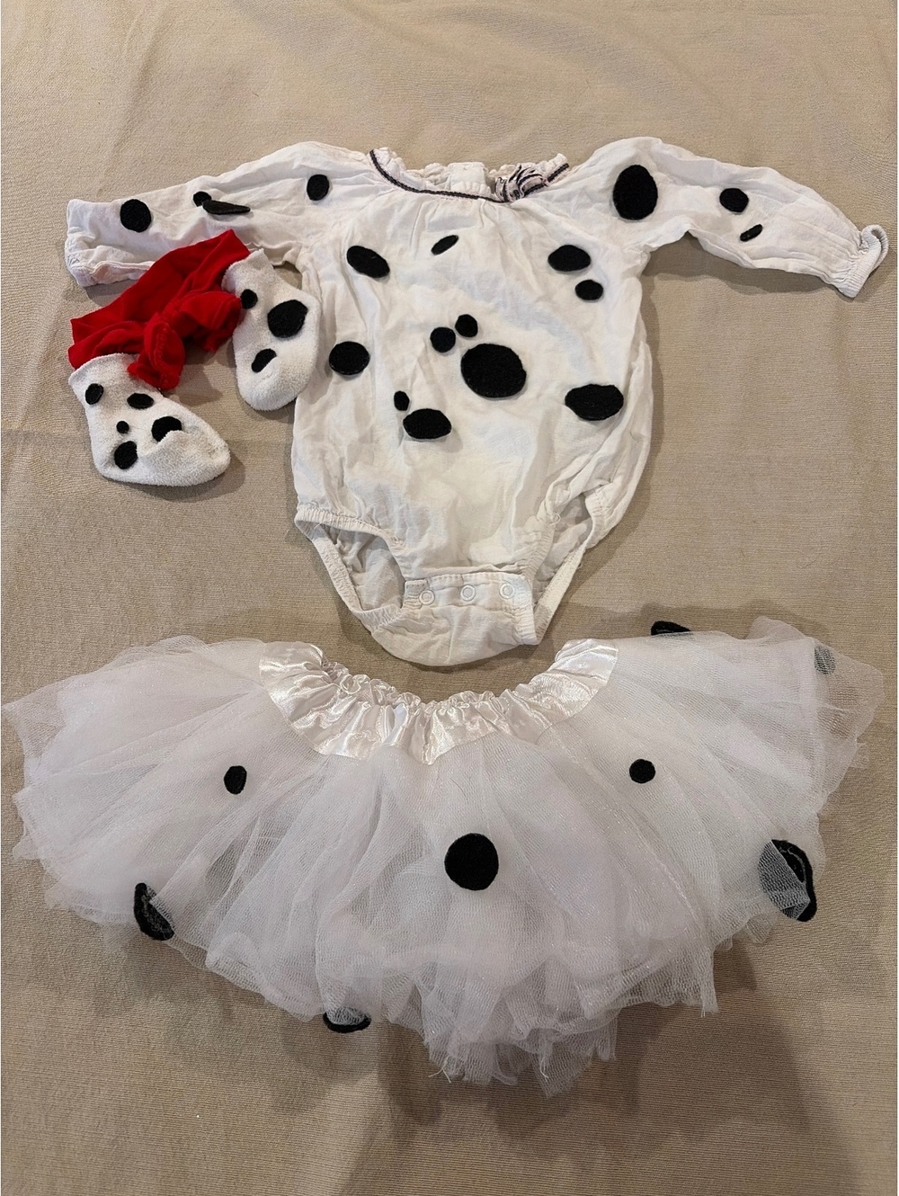 OshKosh B'gosh 12M Dalmatian Puppy Costume Set with Tutu and Socks